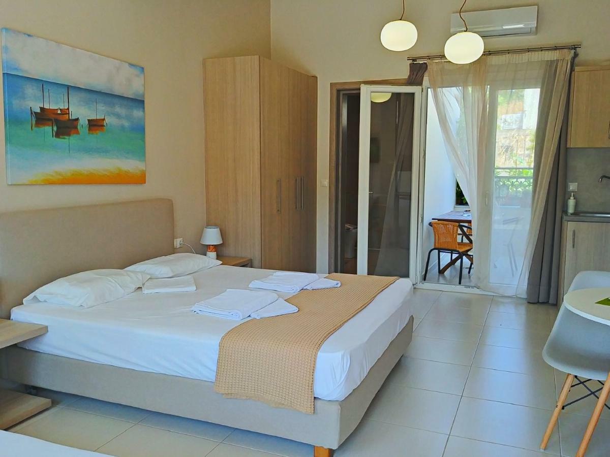 Minimalistic Apartment Near The Sea Goúves Eksteriør bilde